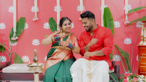 Traditional maternity photoshoot